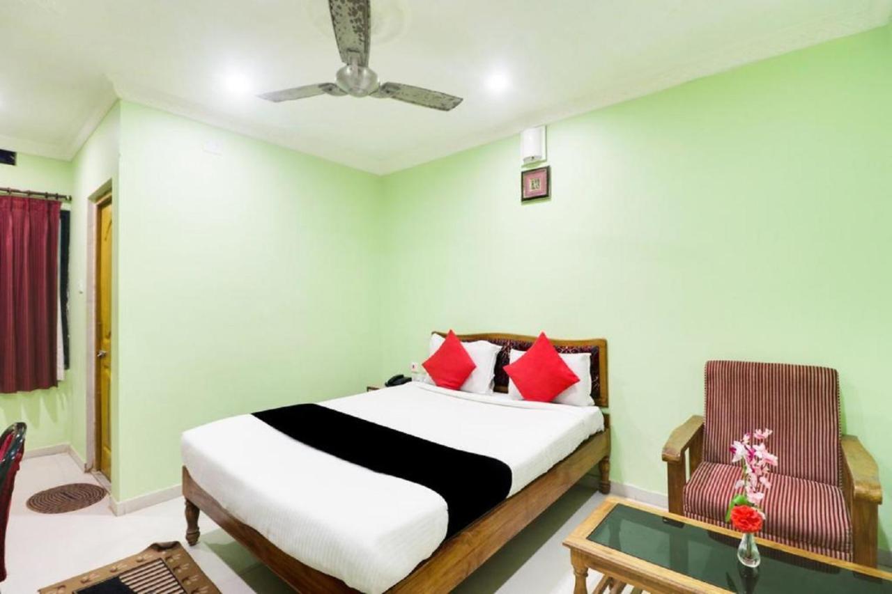 Hotel Sambit International, Near Sea Beach Puri Zewnętrze zdjęcie