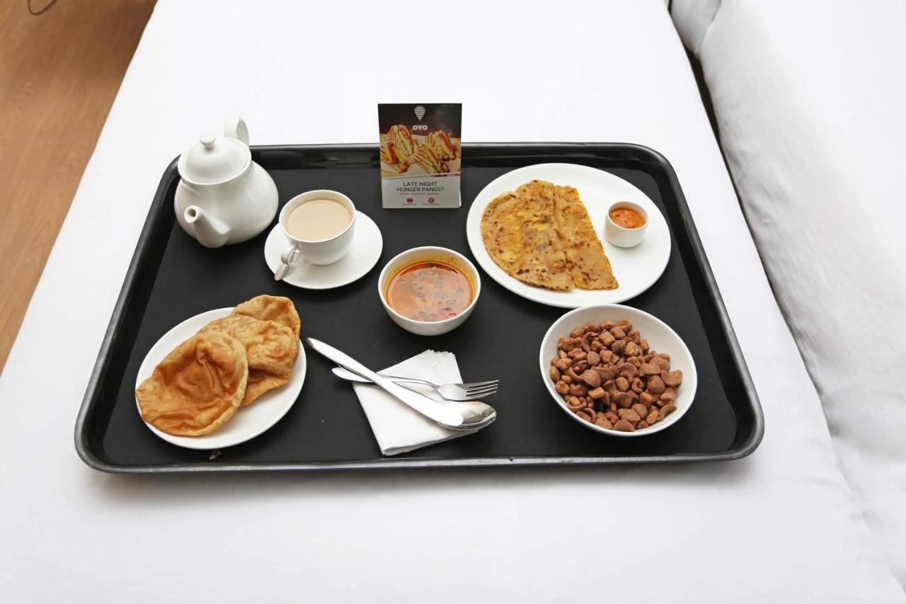 Hotel Sambit International, Near Sea Beach Puri Zewnętrze zdjęcie